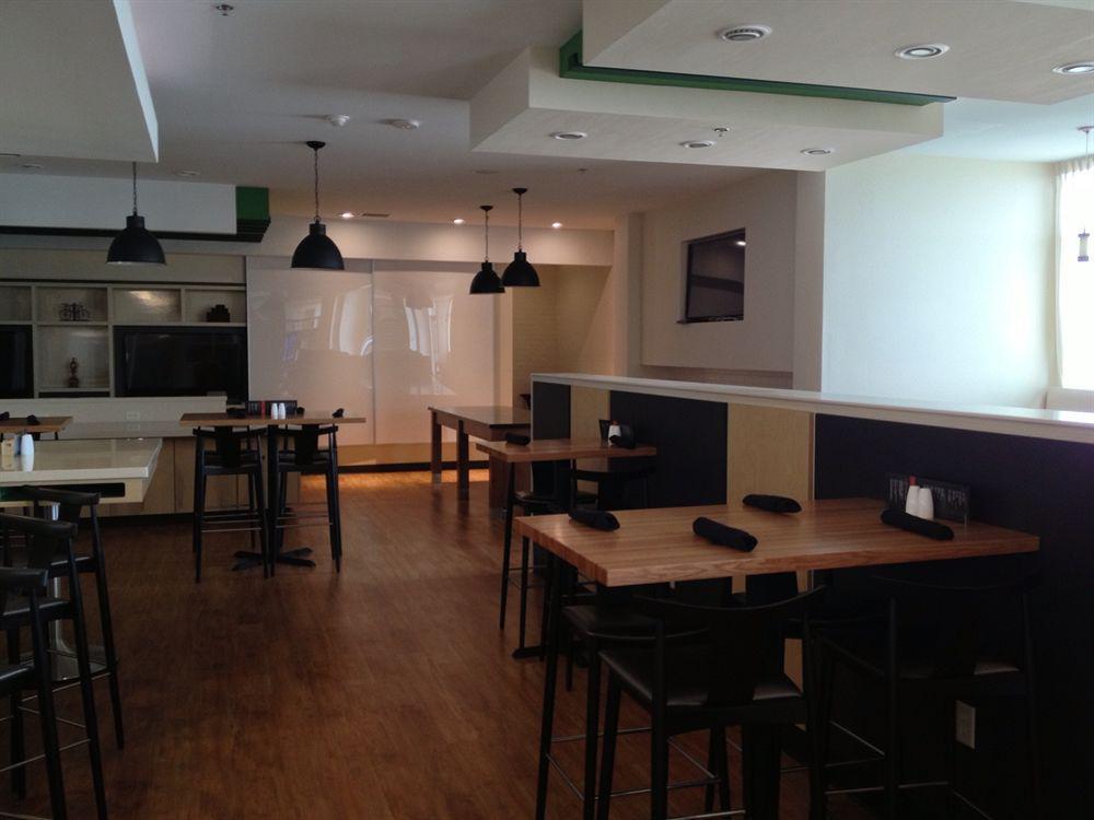 Holiday Inn Roswell By Ihg Ngoại thất bức ảnh